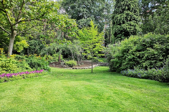 Rasen und Gartenpflege