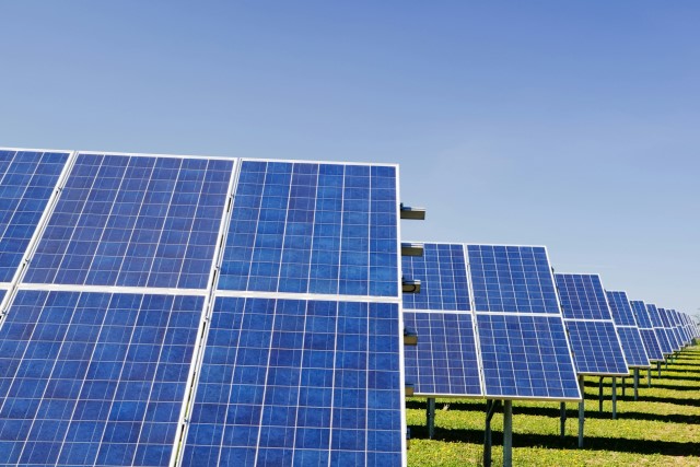 Solarreinigung für Gewerbe & Industrie